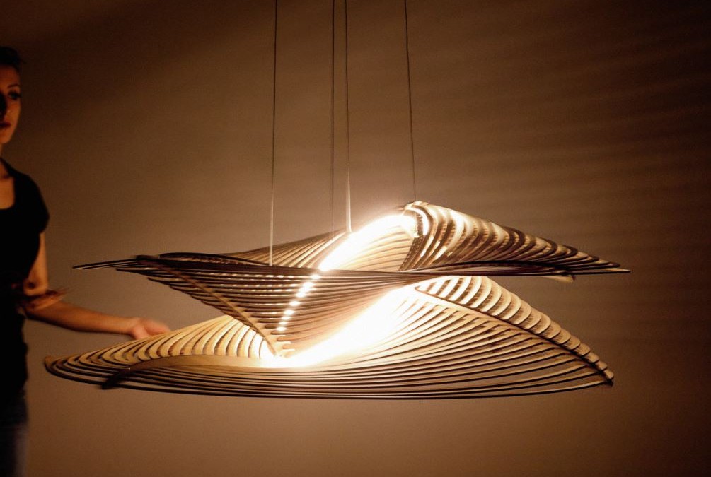 Lampada in legno 100% made in Italy di UnSolid